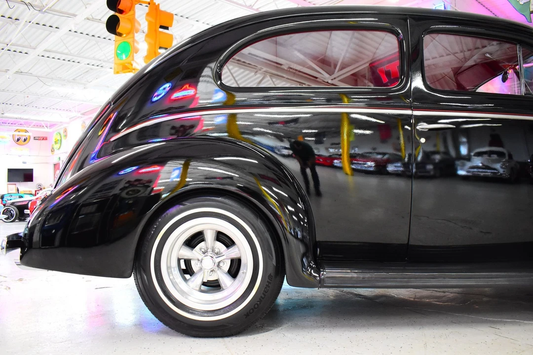 1940 Ford Standard & Deluxe & Super Deluxe - Image 7 of 20
