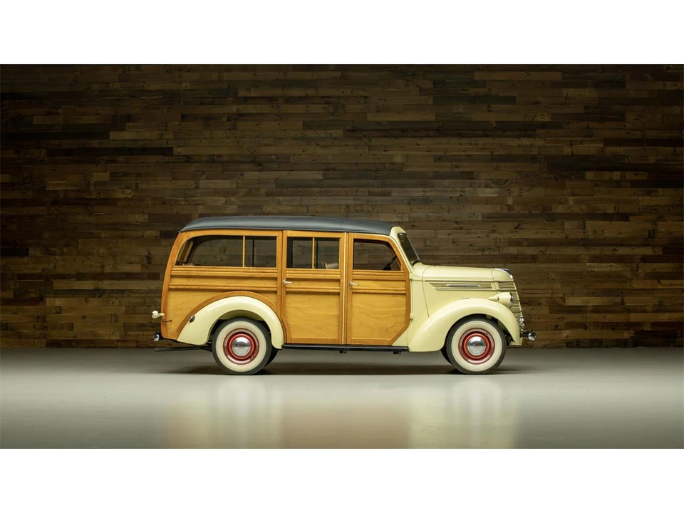 1940 International - Image 2 of 4