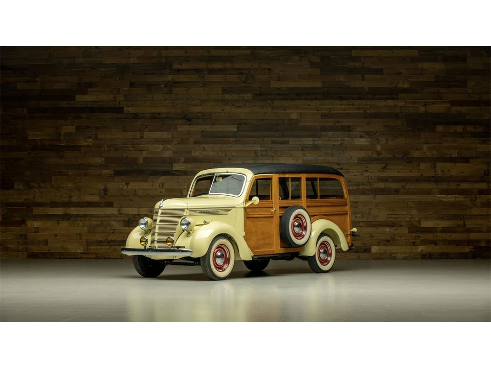 1940 International - Image 4 of 4
