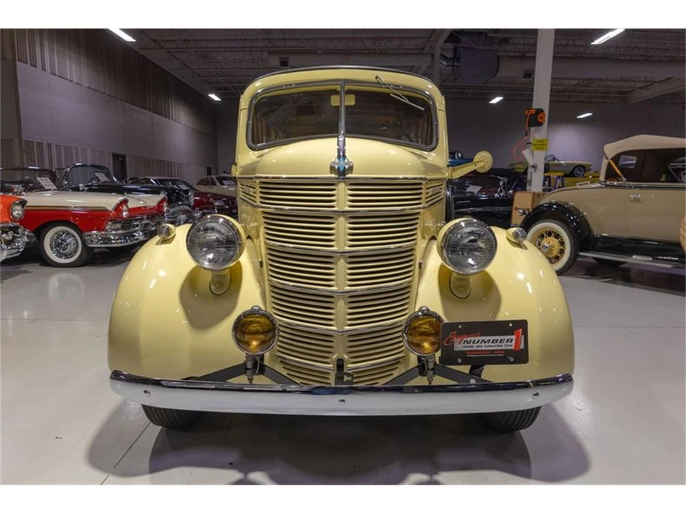 1940 International - Image 30 of 31