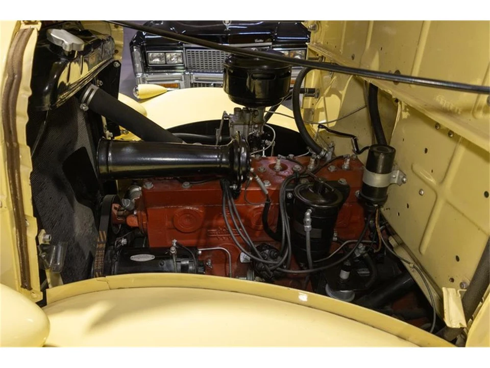 1940 International - Image 4 of 31