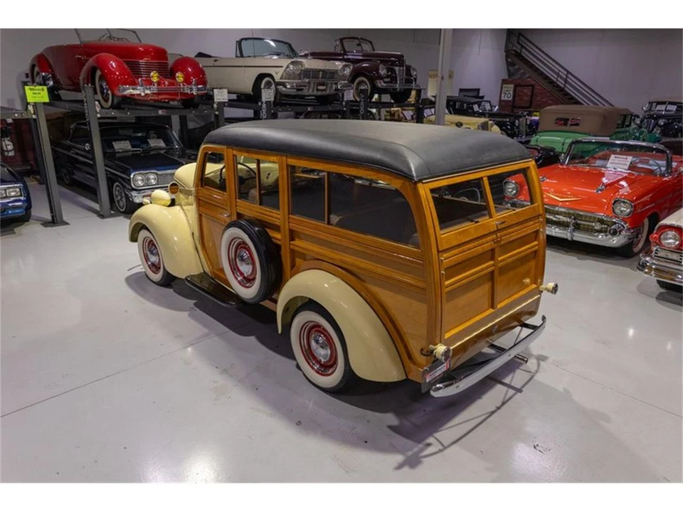 1940 International - Image 11 of 31