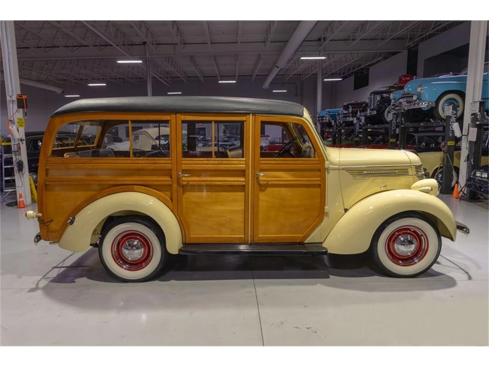 1940 International - Image 16 of 31