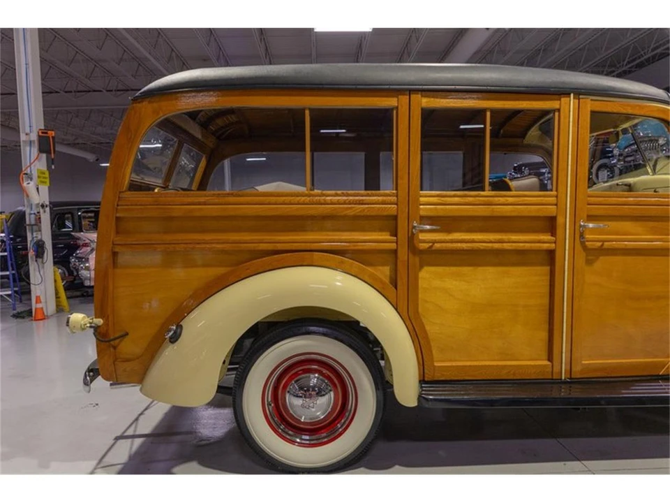 1940 International - Image 25 of 31