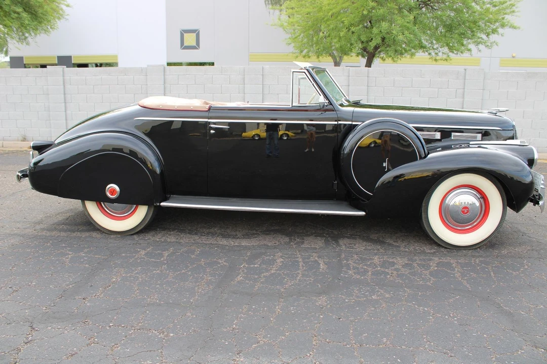 1940 LaSalle Series 50 - Image 14 of 31