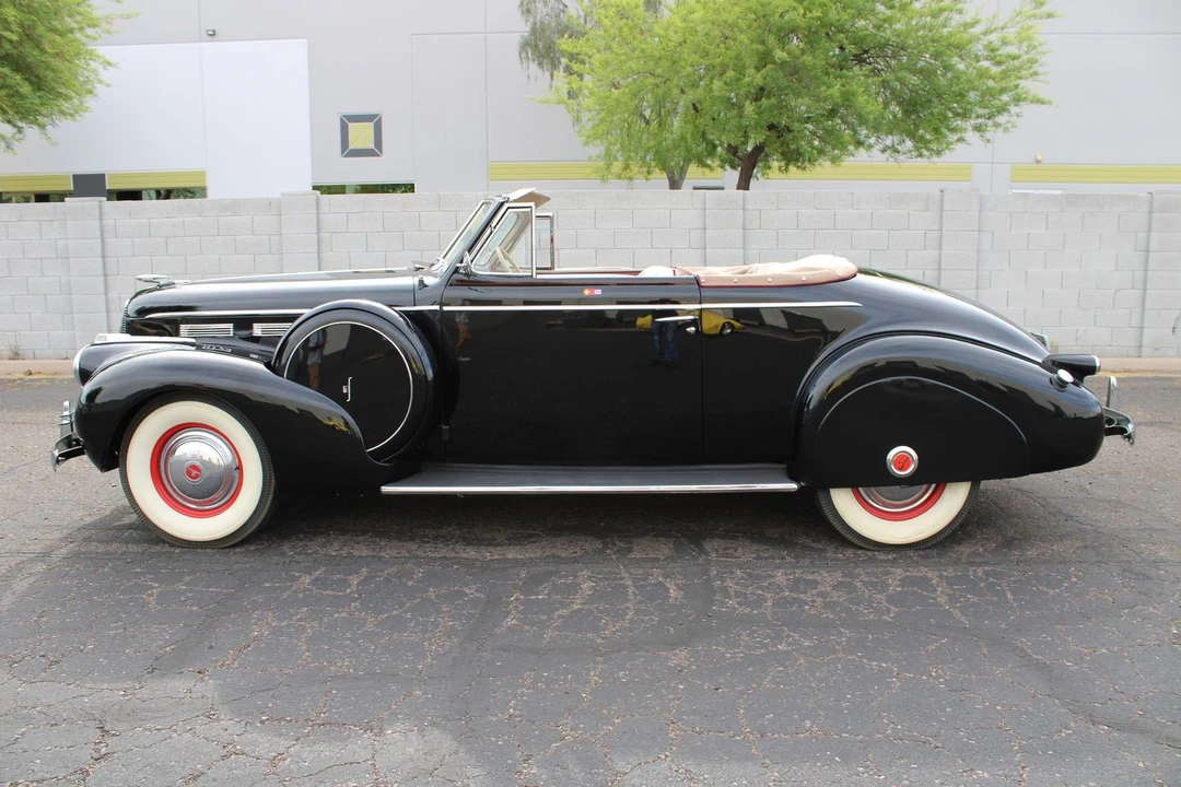 1940 LaSalle Series 50 - Image 11 of 31