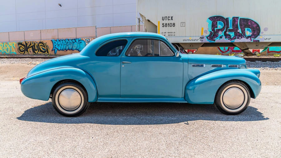 1940 LaSalle Series 50 - Image 2 of 31