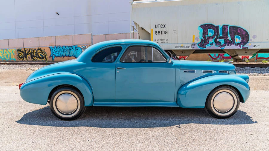 1940 LaSalle Series 50 - Image 2 of 31