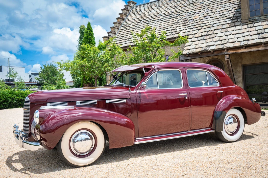 1940 LaSalle Series 50 - Image 2 of 31