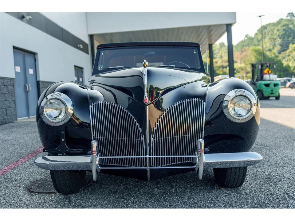 1940 Lincoln Continental 1st Gen - Image 2 of 31