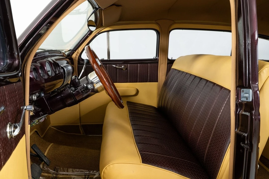 1940 Lincoln Zephyr - Image 15 of 31