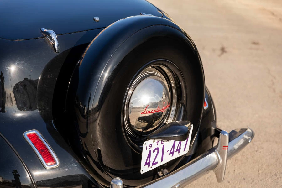 1940 Lincoln Continental 1st Gen - Image 14 of 31