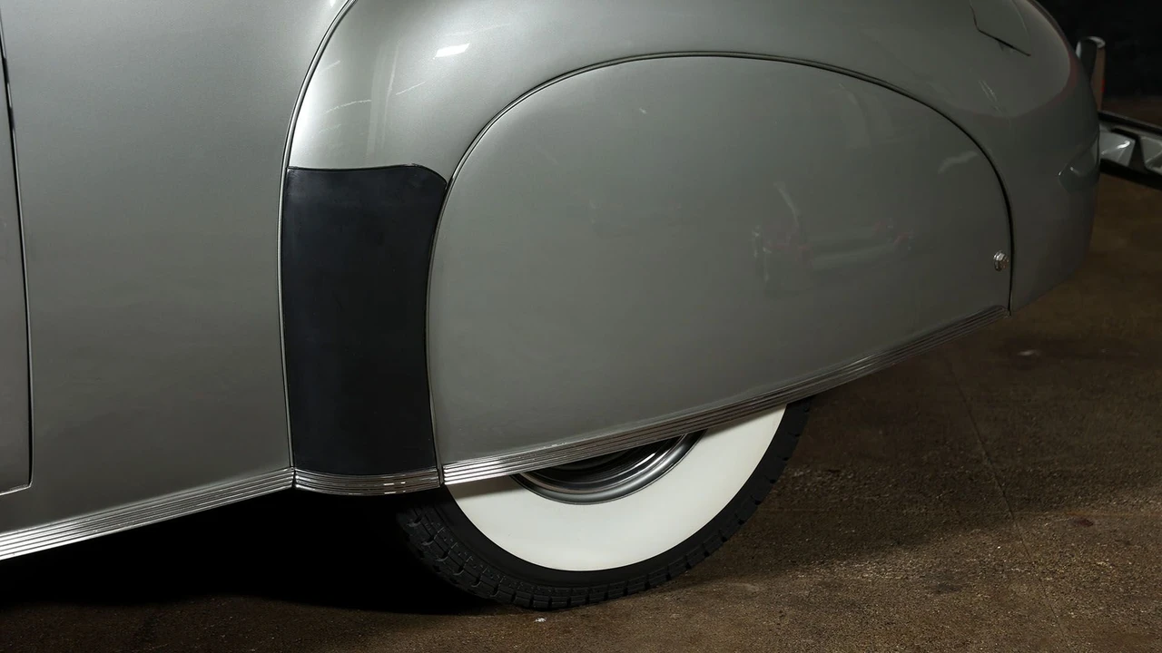 1940 Lincoln Zephyr - Image 22 of 31