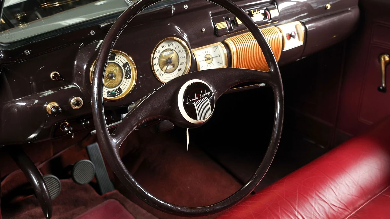 1940 Lincoln Zephyr - Image 29 of 31
