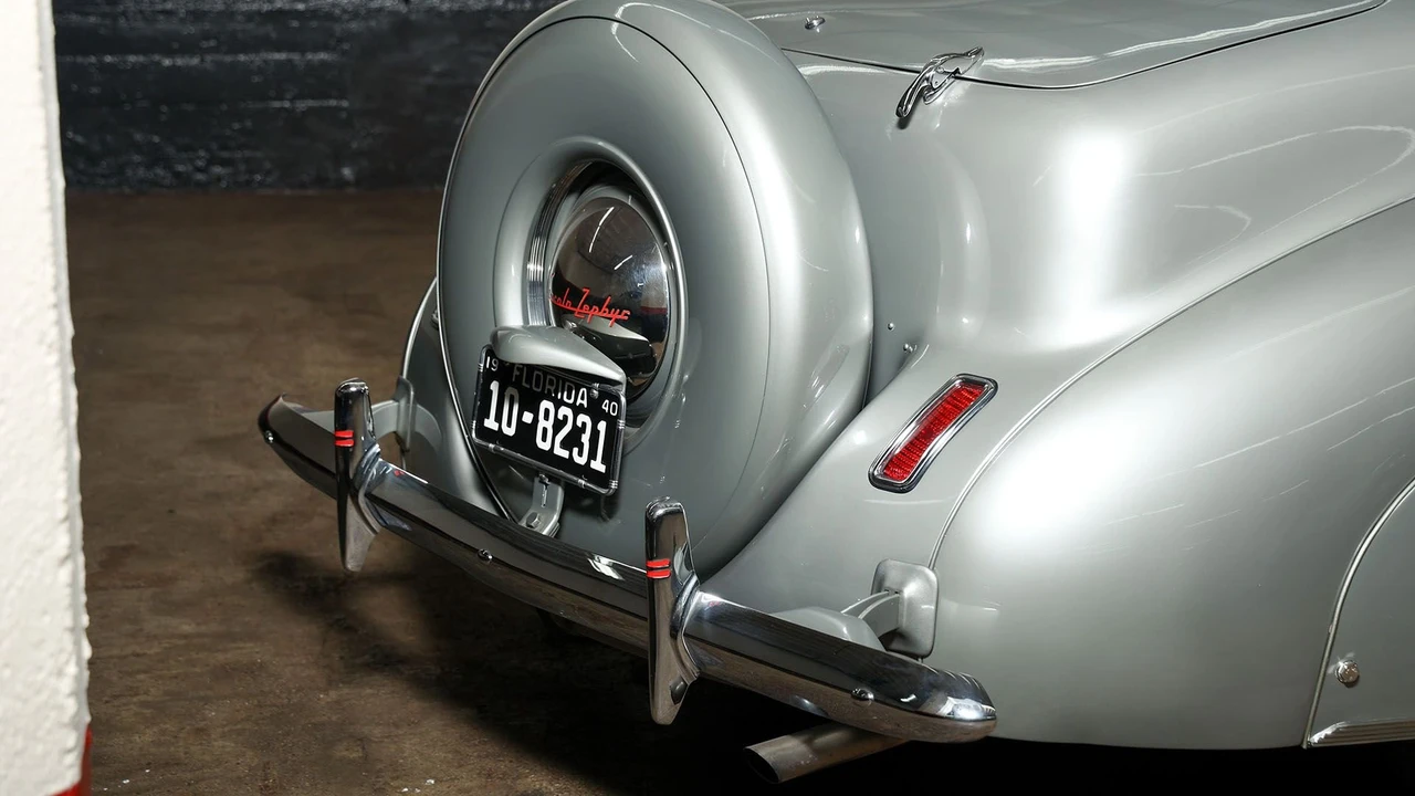 1940 Lincoln Zephyr - Image 27 of 31