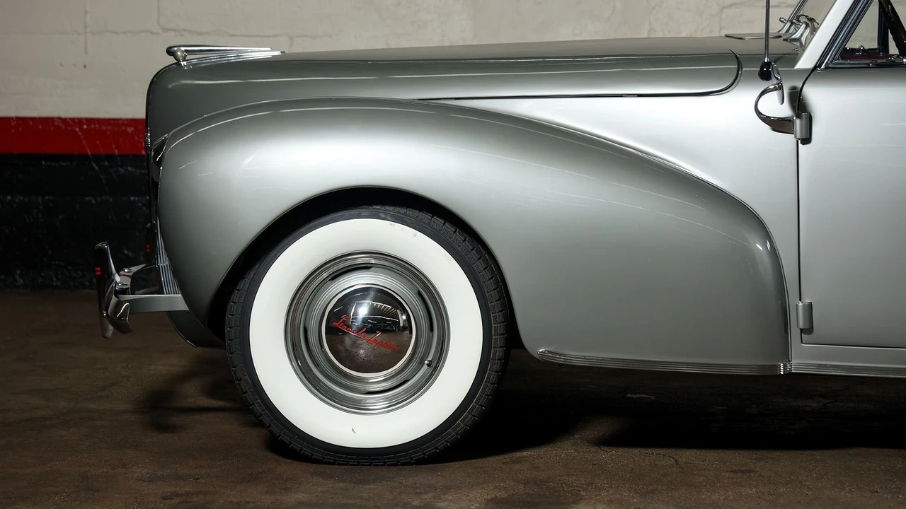1940 Lincoln Zephyr - Image 20 of 31