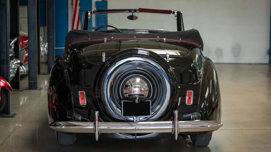 1940 Lincoln Zephyr - Image 29 of 31