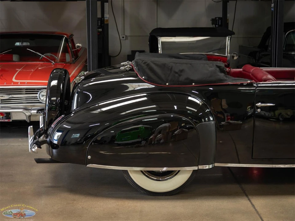 1940 Lincoln Zephyr - Image 2 of 31