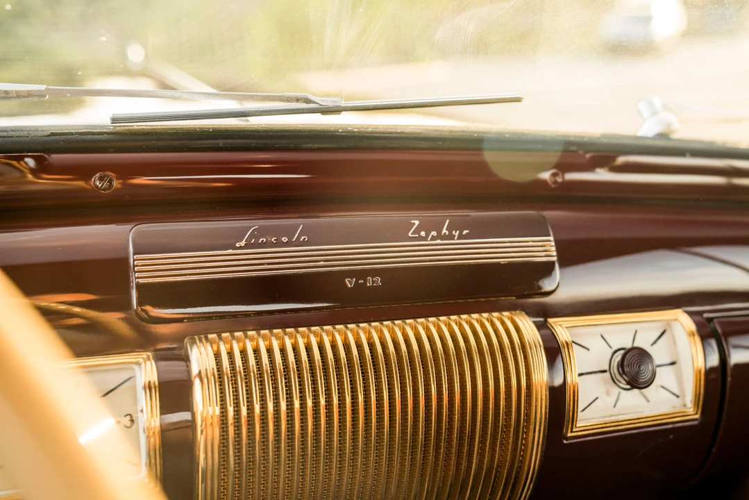 1940 Lincoln Zephyr - Image 15 of 31