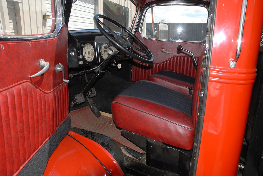 1940 Mack - Image 2 of 3