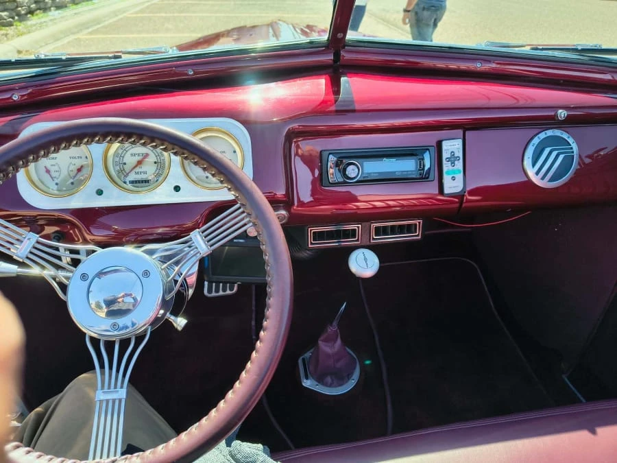 1940 Mercury Eight - Image 5 of 11