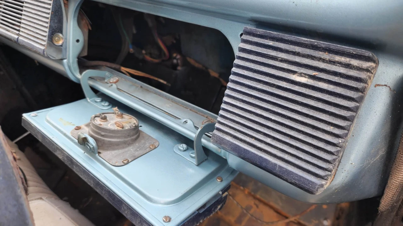 1940 Mercury Eight - Image 15 of 21