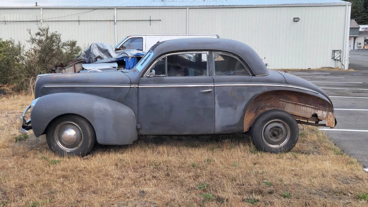 1940 Mercury Eight - Image 2 of 21