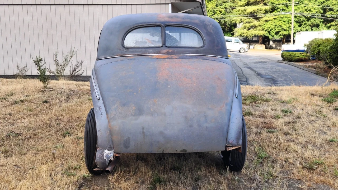 1940 Mercury Eight - Image 5 of 21