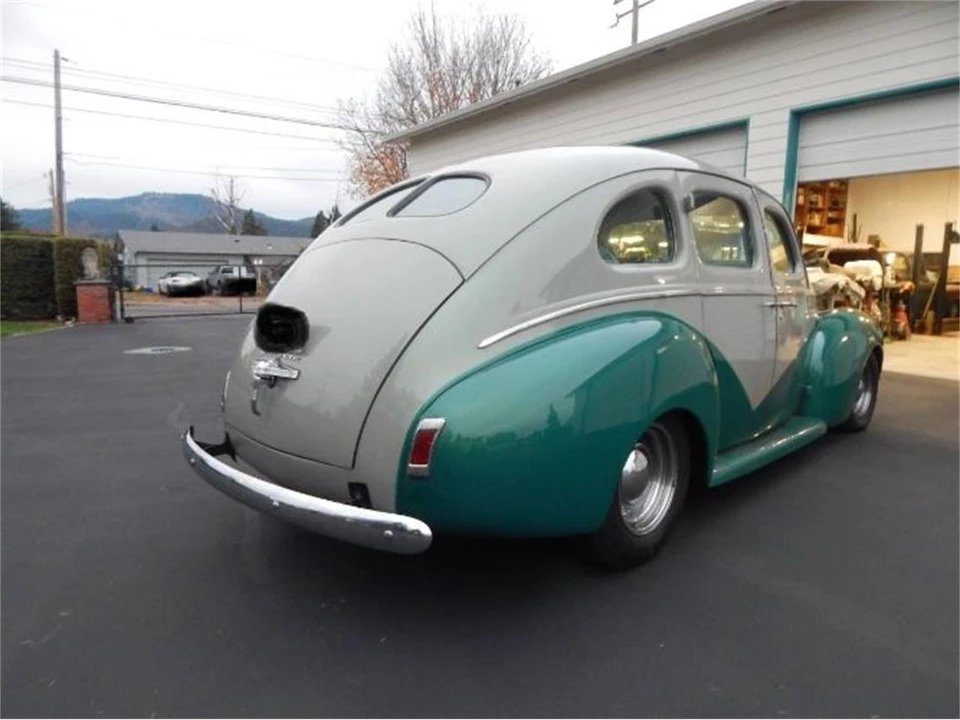 1940 Mercury Eight - Image 2 of 10