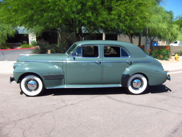 1940 Oldsmobile 98 - Image 5 of 5