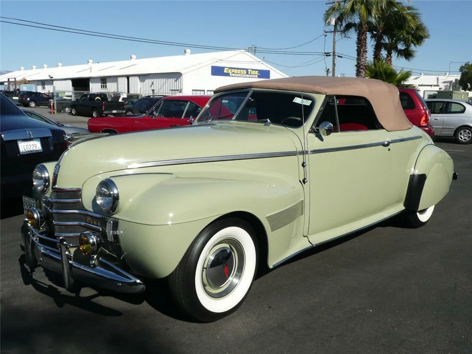 1940 Oldsmobile 98 - Image 2 of 4