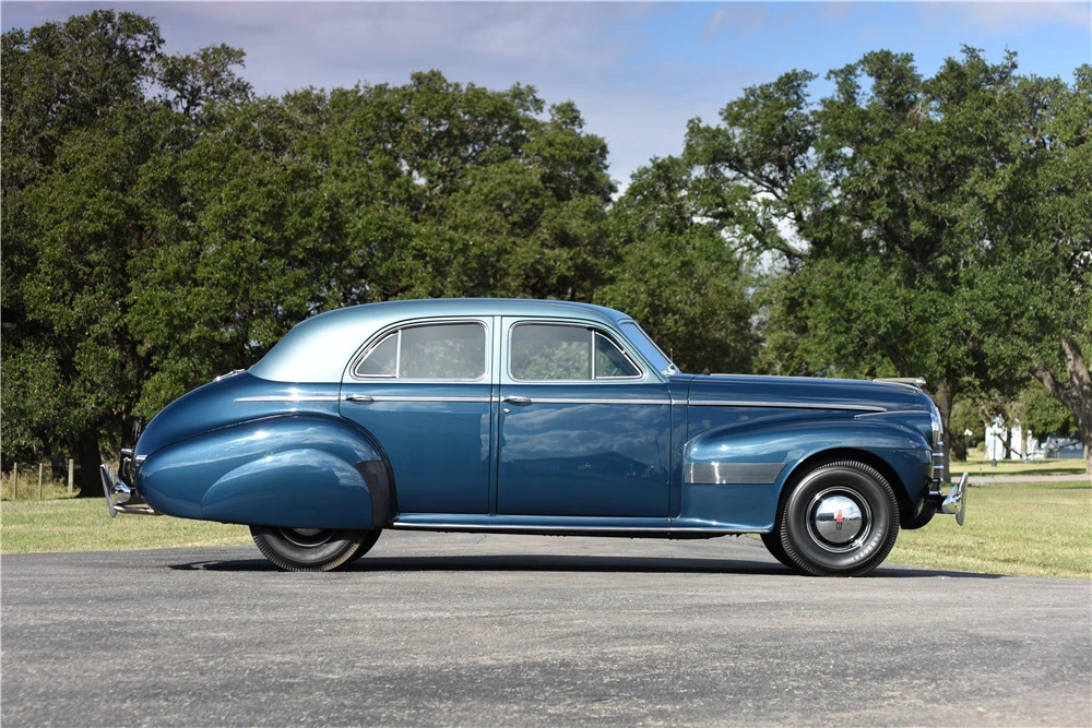 1940 Oldsmobile 98 - Image 8 of 8