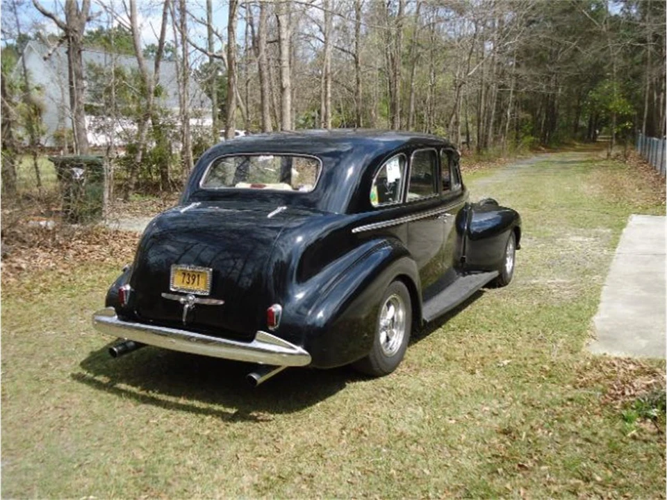 1940 Oldsmobile 98 - Image 4 of 10