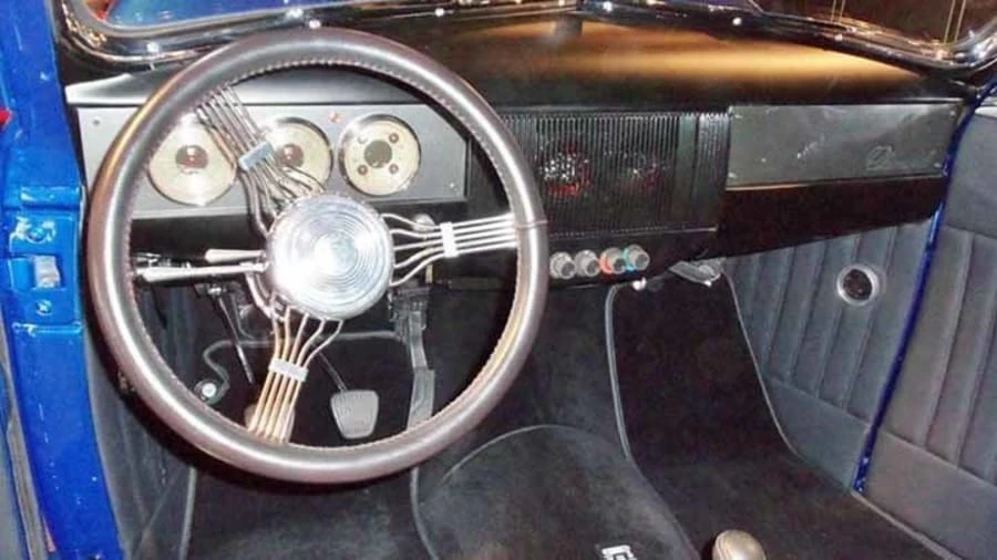 1940 Oldsmobile 98 - Image 6 of 10