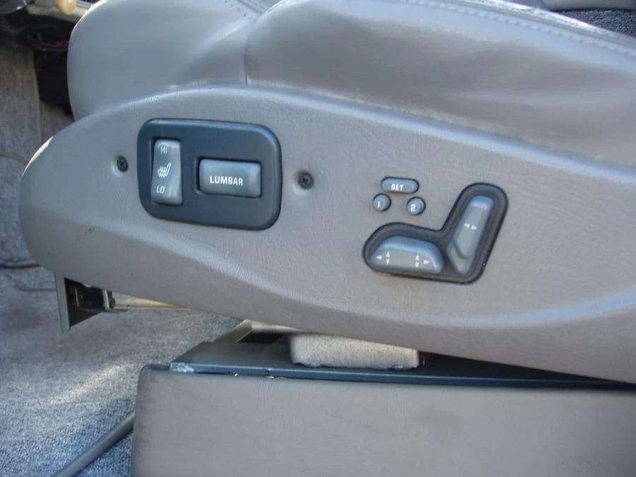 1940 Oldsmobile 98 - Image 4 of 12