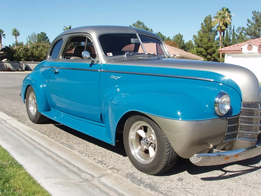 1940 Oldsmobile 98 - Image 10 of 12