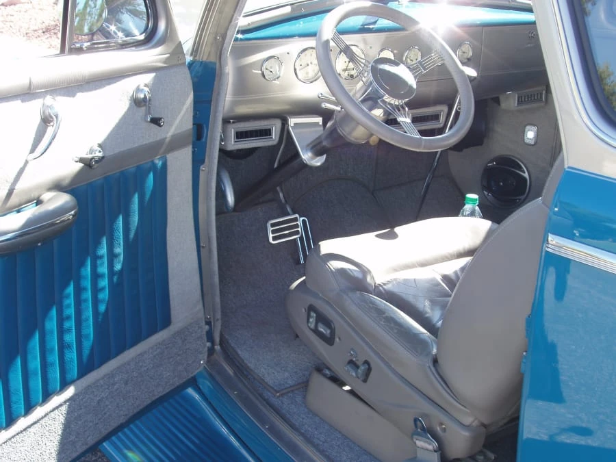 1940 Oldsmobile 98 - Image 2 of 12