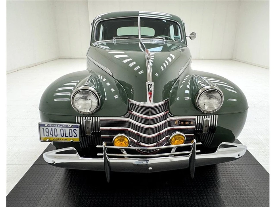 1940 Oldsmobile F-Series - Image 8 of 31