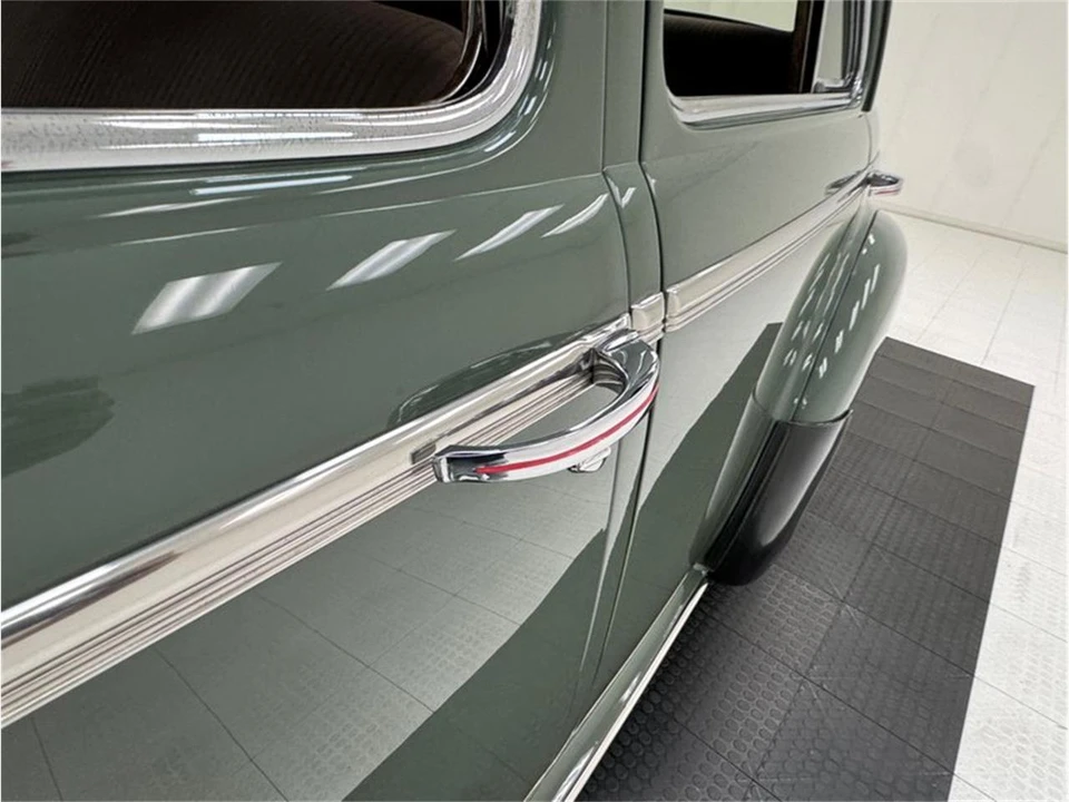 1940 Oldsmobile F-Series - Image 19 of 31