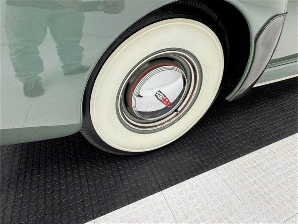 1940 Oldsmobile F-Series - Image 24 of 31