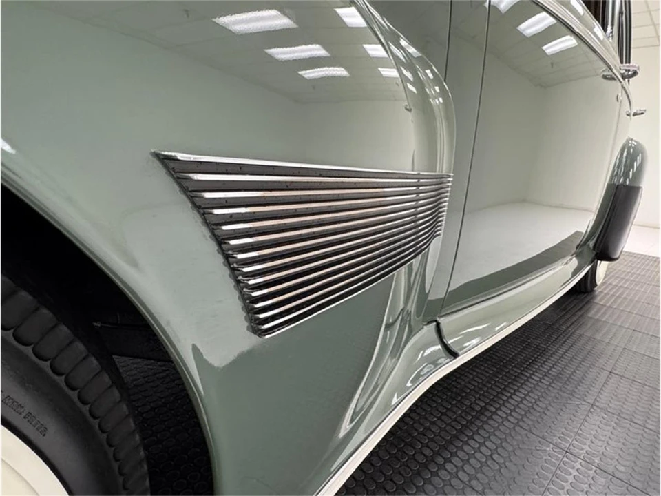 1940 Oldsmobile F-Series - Image 14 of 31