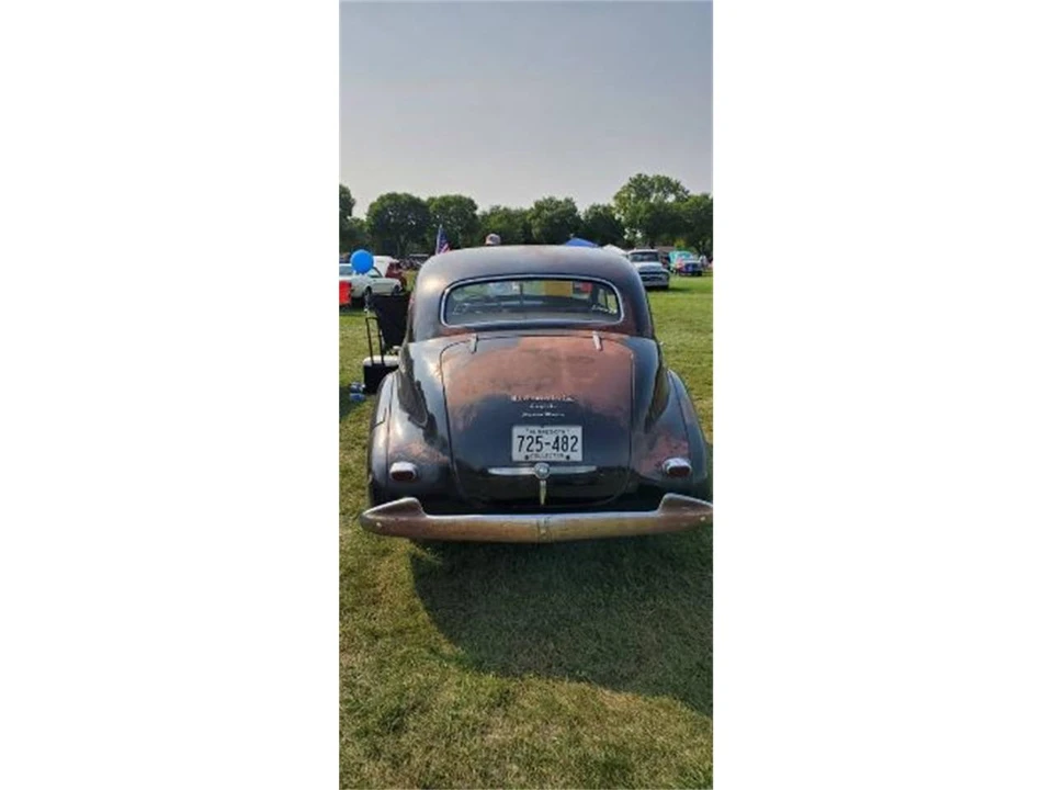1940 Oldsmobile 98 - Image 4 of 8
