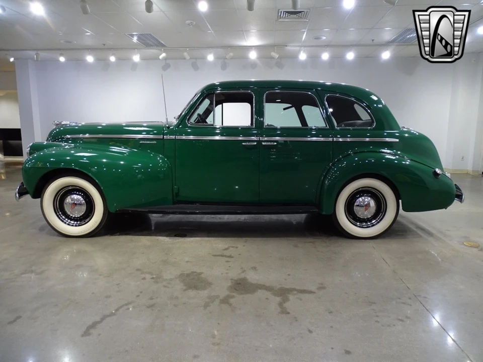 1940 Oldsmobile - Image 4 of 12