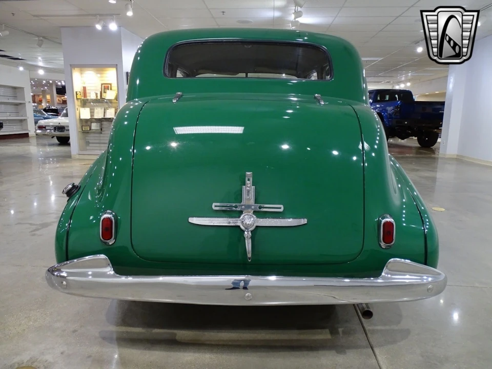 1940 Oldsmobile - Image 5 of 12