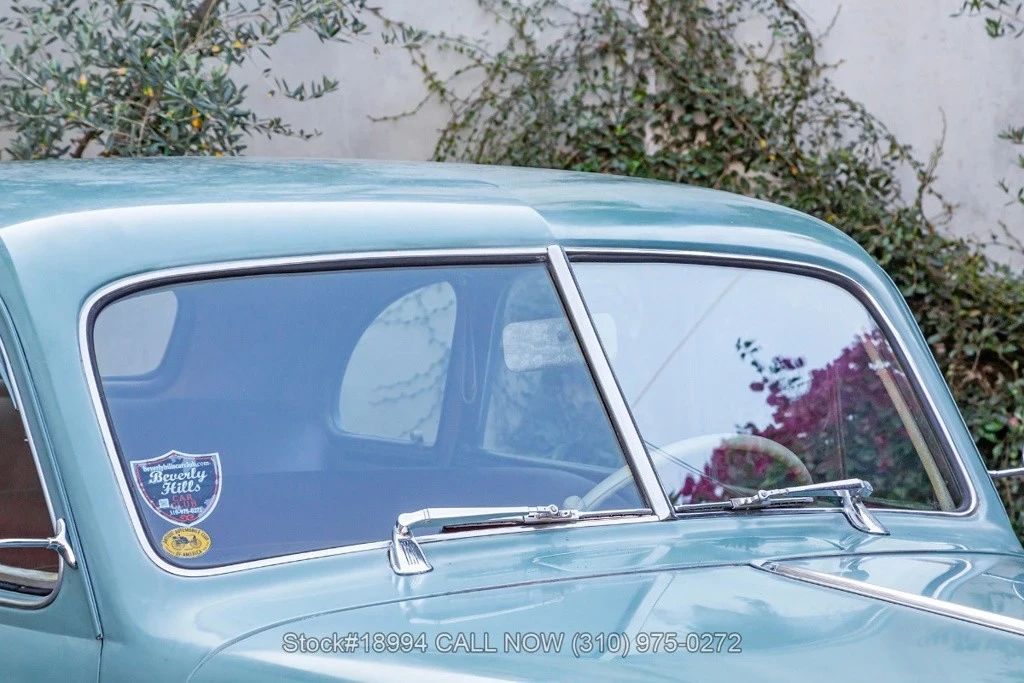 1940 Oldsmobile 98 - Image 9 of 12