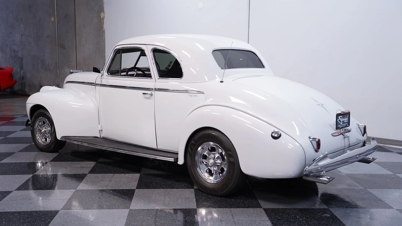 1940 Oldsmobile - Image 7 of 21