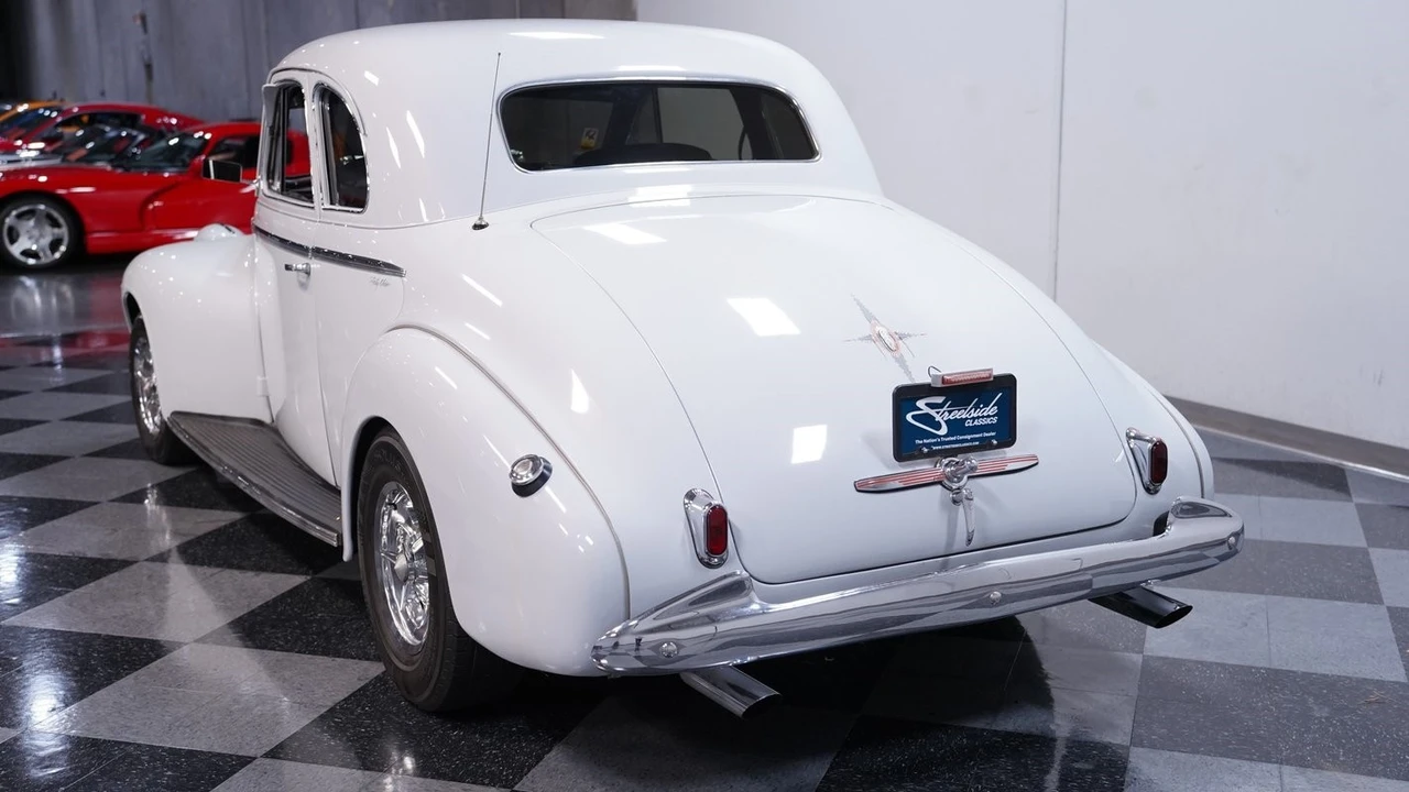 1940 Oldsmobile - Image 8 of 21