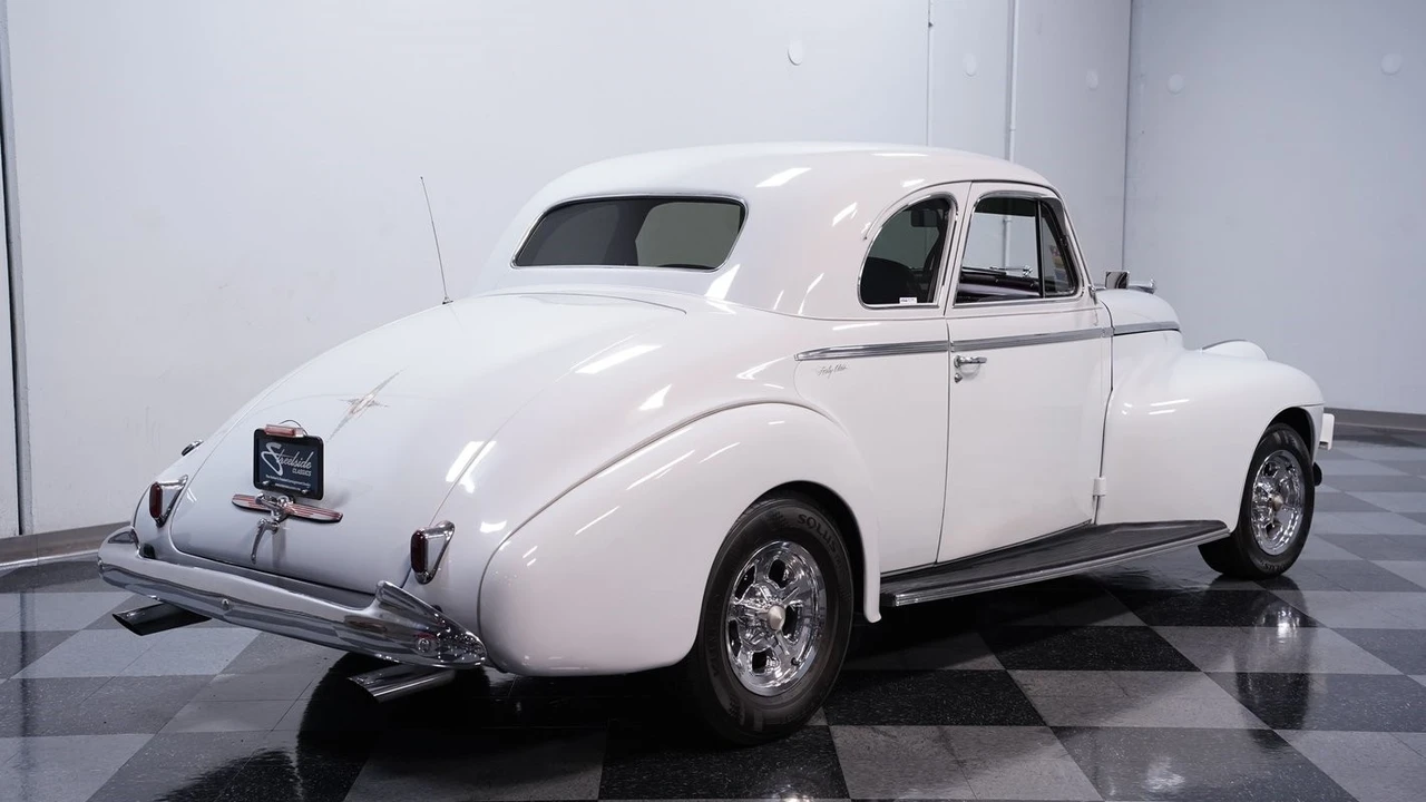 1940 Oldsmobile - Image 11 of 21