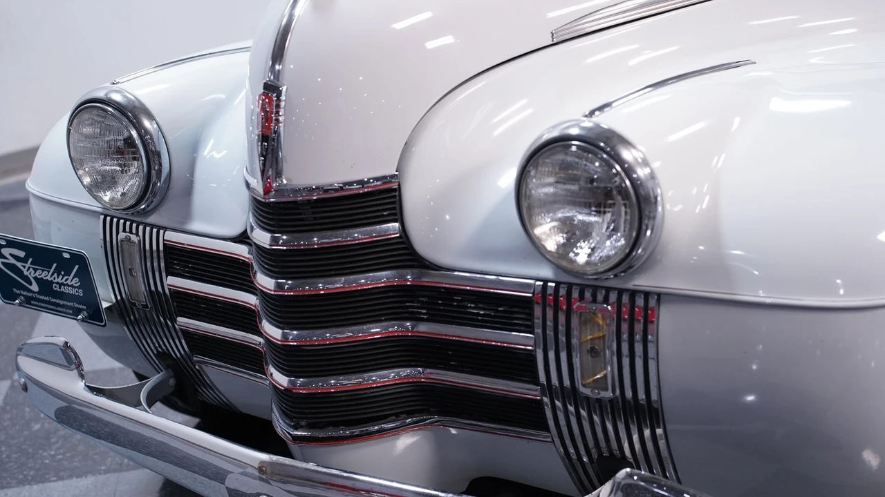 1940 Oldsmobile - Image 17 of 21