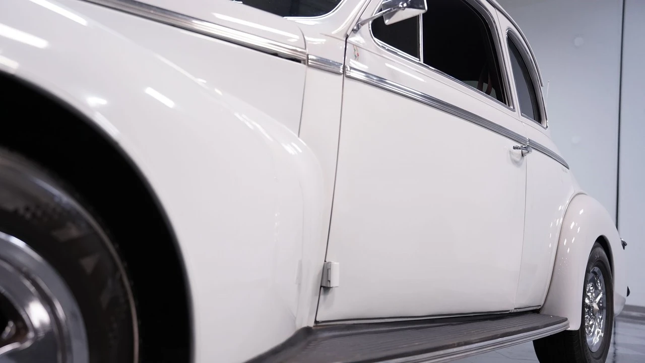 1940 Oldsmobile - Image 18 of 21